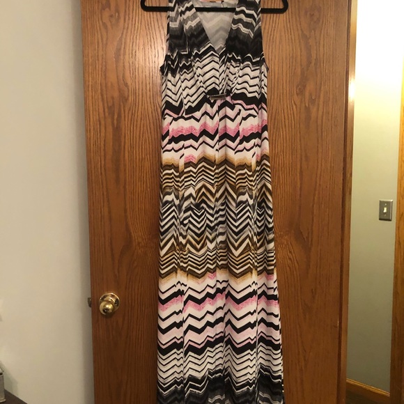 Dress - Picture 5 of 5